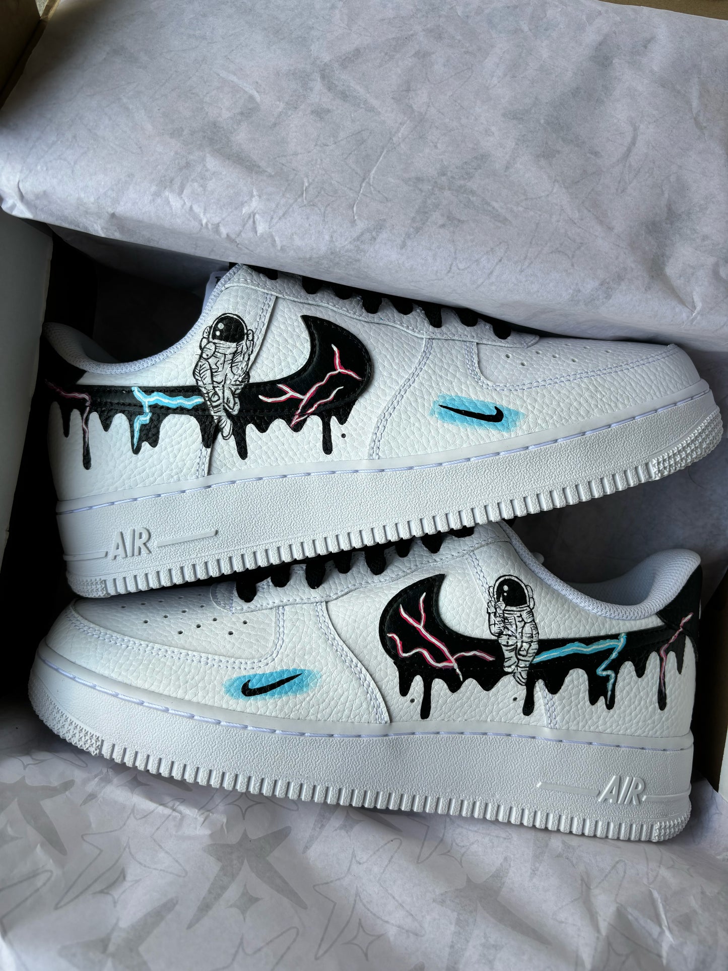 Nike Air Force 1 x Astro Drip