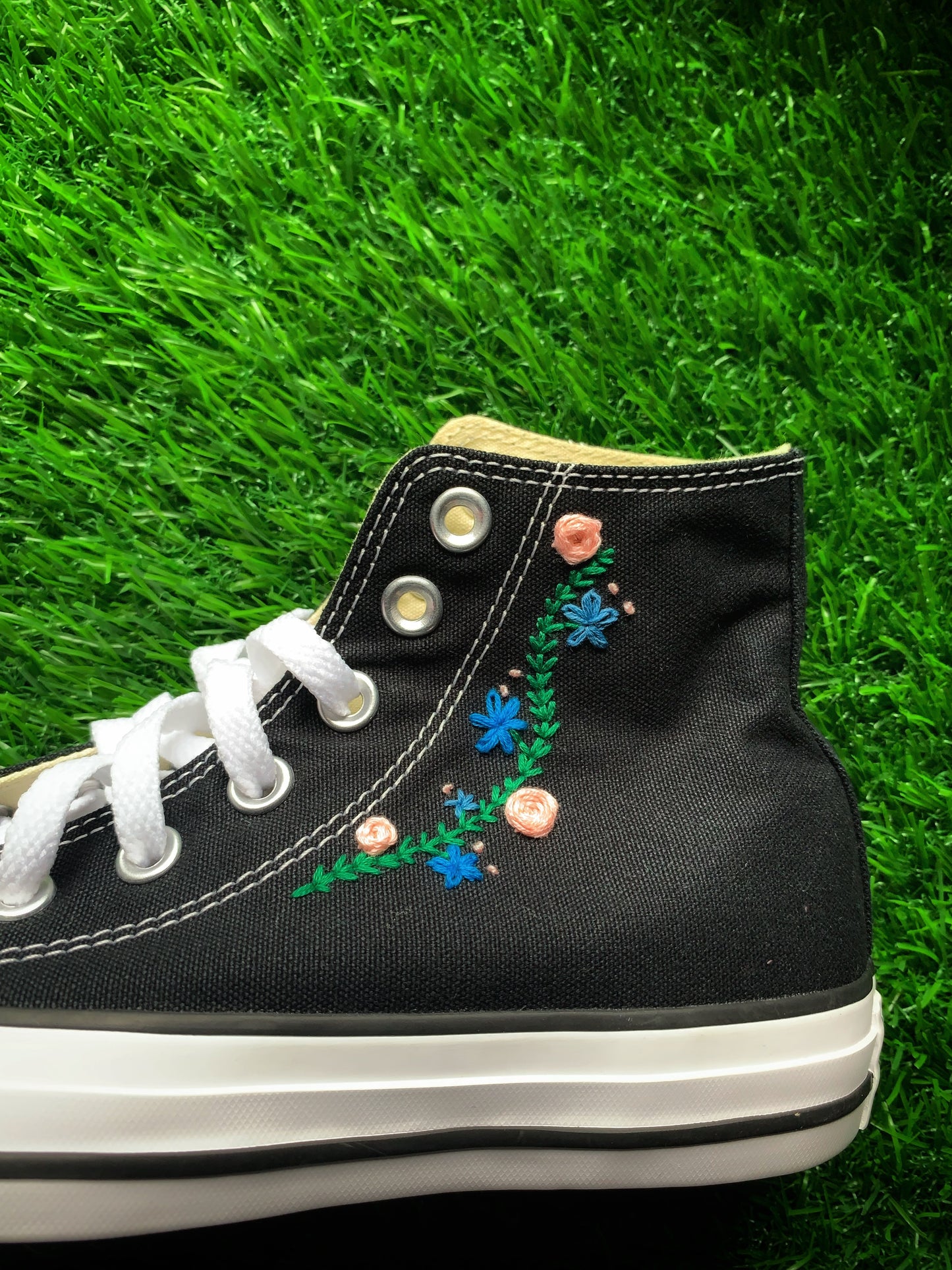 Converse x Flower Embroidery