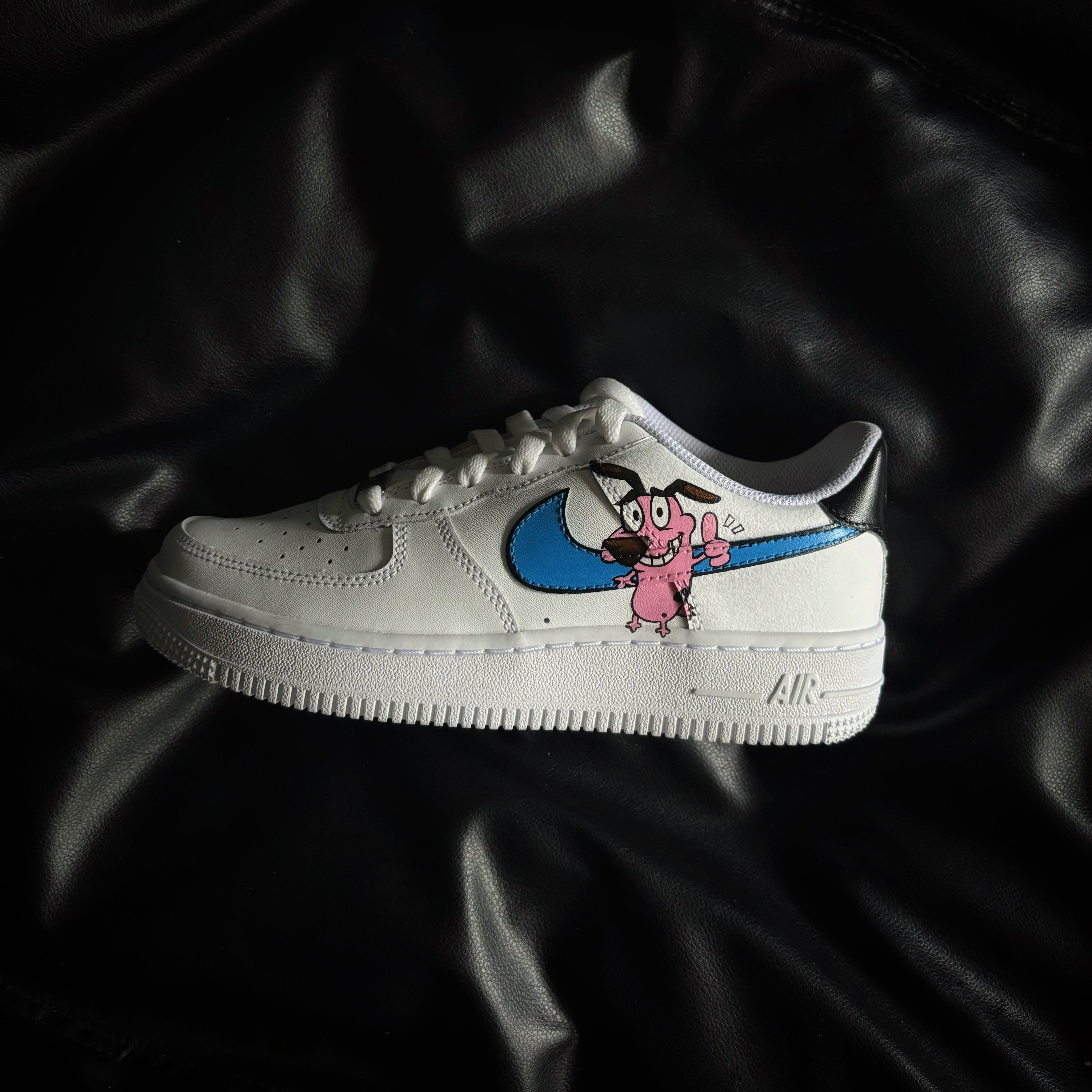 Nike Air Force 1 x Courage the Cowardly Dog Knickgasm